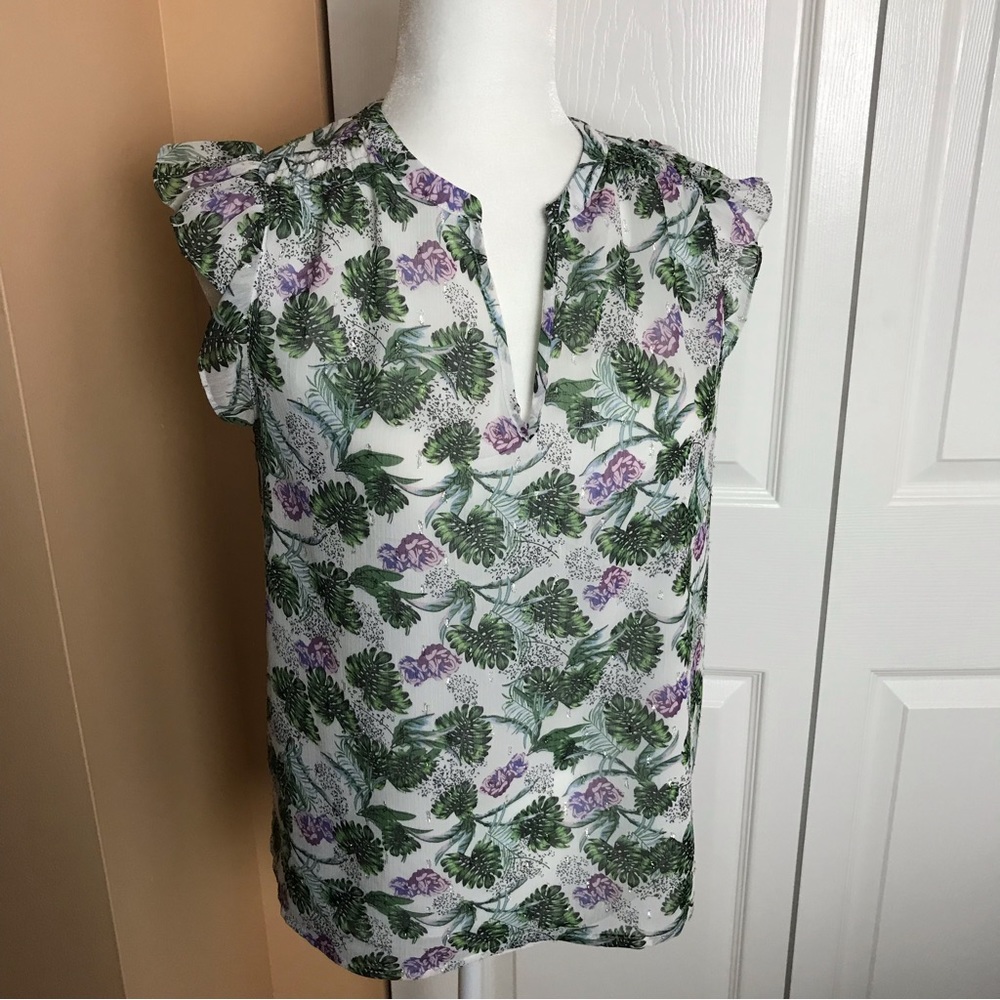 Cupcakes & Cashmere Top Size XS EUC